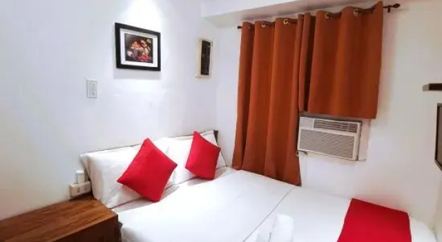 Номер Standard Makati One Poblacion Hotel