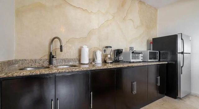 Апартаменты Condo Surf 407 - Beachfront Oceanview 1 Bedroom Condo Rental - at El Faro condos