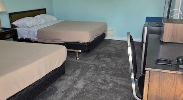 Четырёхместный номер Standard Glenhaven Motel
