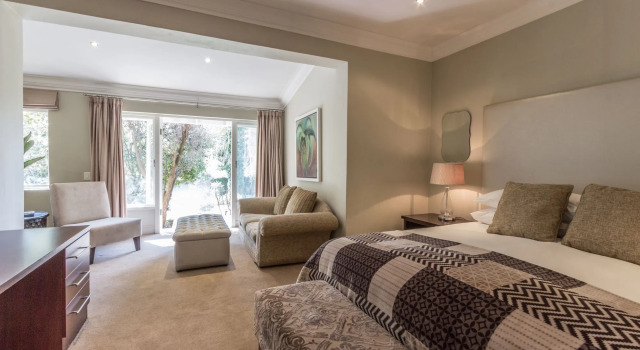 Q on First, Boek Bed and Breakfast Hotels in Gauteng met parkeren, Parkeren