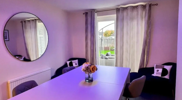 Southampton retreat-Hot Tub-Pool-Parking, Забронировать Апартаменты/квартира Отели Саутгемптона с парковкой, Парковка