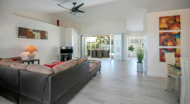 NEW! Villa Happiness, Забронировать Вилла Кейп-Корал Southwest Florida
