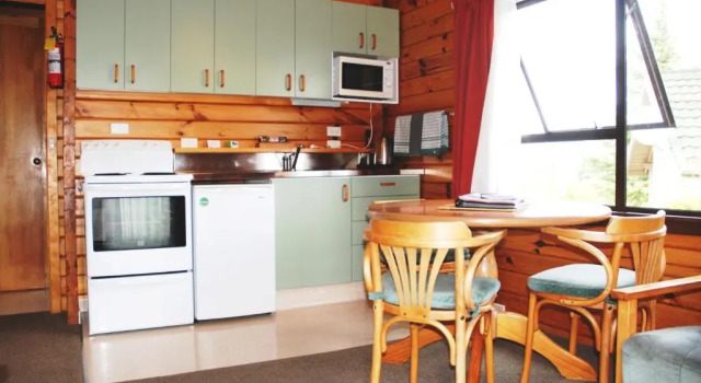 Шале с 2 комнатами The Chalets Motel
