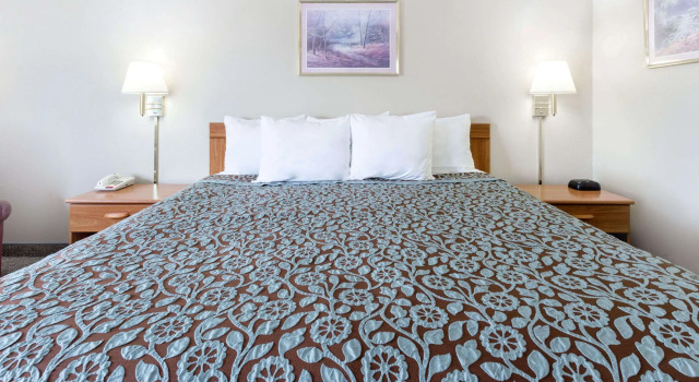Days Inn by Wyndham El Paso, Забронировать Отель Отели Иллинойс 3 звезды, 3*