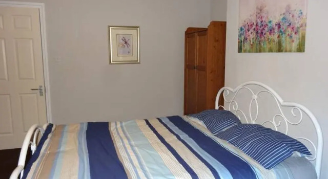 Beautiful 4 Bed House - Great Central Location - Wolverhampton, Varaa Hotelli Wolverhampton West Midlands