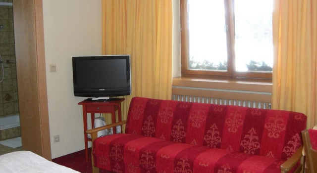 Pension Hartenfels, Забронировать Отель Лех Lech - Zürs, рядом с Горнолыжный подъемник Шлегелькопфбан