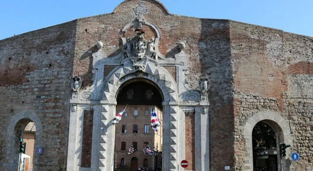 COR MAGIS KAMULLIA a 200 mt dal centro storico e vicino alla stazione, Забронировать Отель Сиена Siena Area, рядом с Национальный музей этрусской археологии