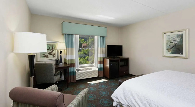 Номер Standard Hampton Inn Pittsburgh-Bridgeville