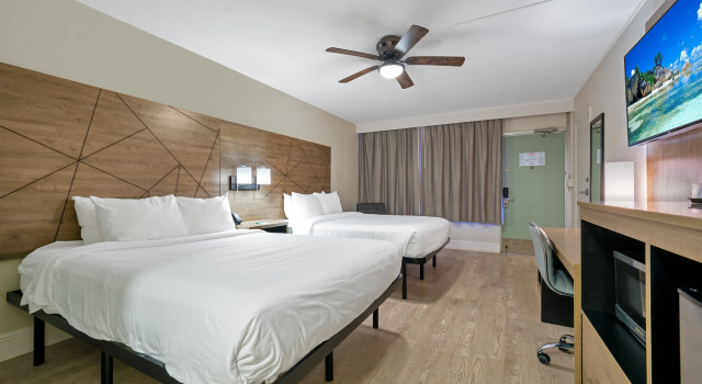 Quality Inn & Suites Airport/Cruise Port Hollywood, Reservar Hotel Hollywood Panhandle Florida