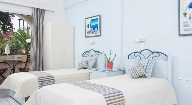 Трёхместный номер Standard с балконом Paradise Resort