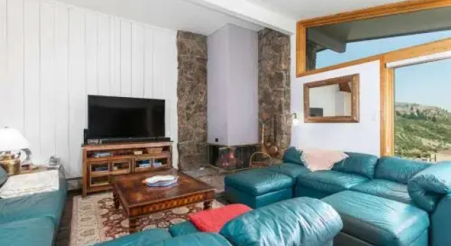 Shadowbrook 302