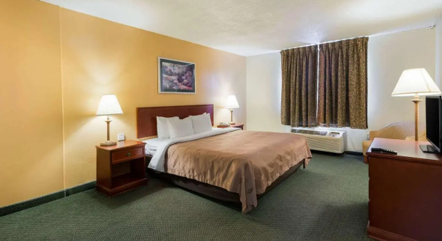 Двухместный люкс Quality Inn Bradley- Bourbonnais