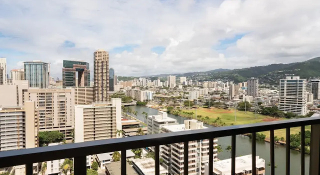 Номер Presidential Club Wyndham Royal Garden at Waikiki
