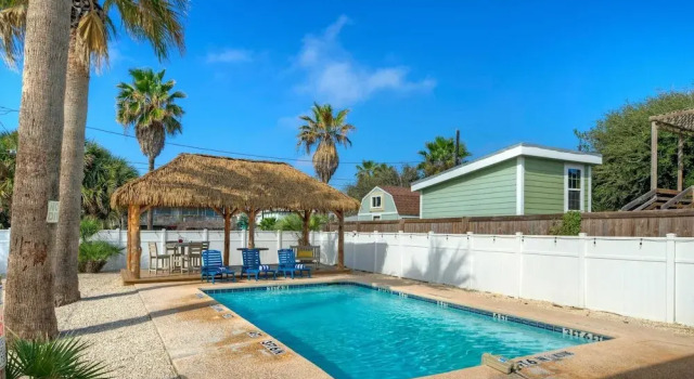 Коттедж Seaglass Landing Private Pool, Cabana, & Near Port Aransas Beaches