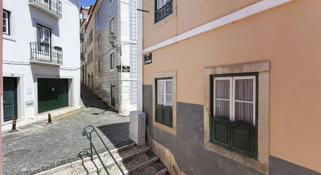 Breathe, Feel and Live Alfama I | Gonzalos Guest