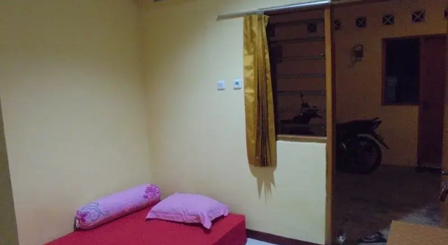 Kost Harian Surabaya, Prenota Hotel Surabaya East Java