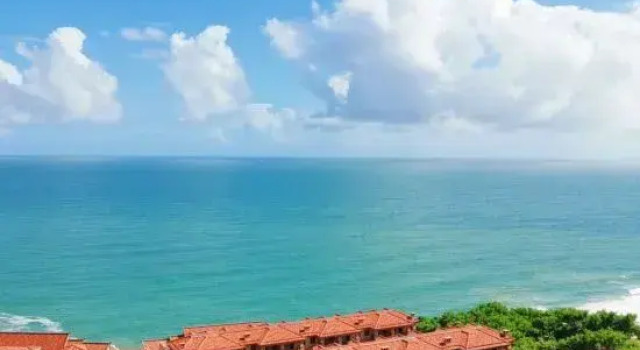 Люкс Luxury с 3 комнатами с балконом и с видом на море Mermaid Apartment