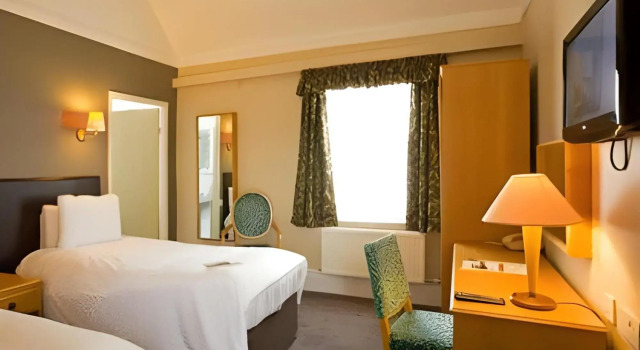 Bell Hotel by Greene King Inns, Забронировать Отель Бизнес-отели Англии, 4* 5*