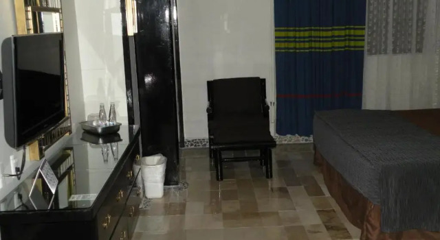 Полулюкс Deluxe Aristos Puebla