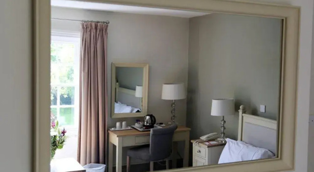 Marsh Farm Hotel, Забронировать Фермерский дом Отели Ройал-Вуттон-Бассета с парковкой, Парковка