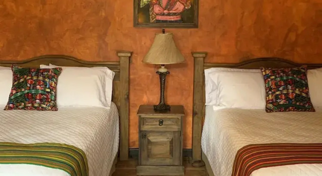 Casona del Conquistador, Book Hotel Hotels in Zacatepeques with Parking, Parking