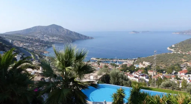 Апартаменты с видом на море The Mediteran Hotel
