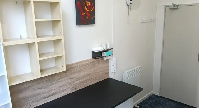 Кровать в общем номере Oceanic Hostel