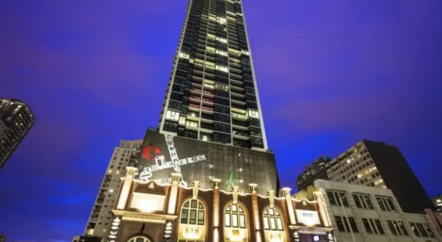 StayCentral on Lonsdale