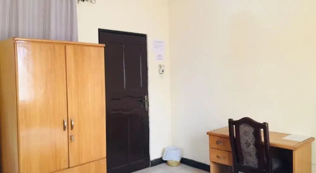 Room-single Room - Ground Floor in Accra