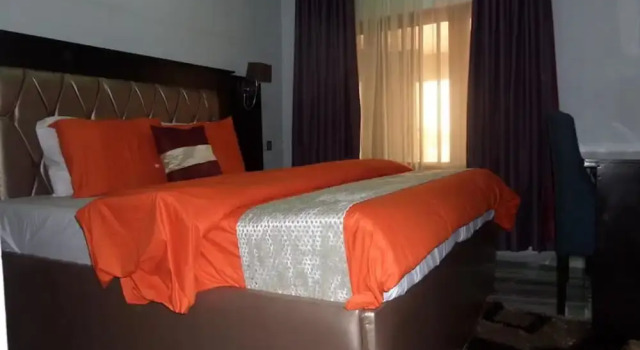 Люкс White Court View Hotel