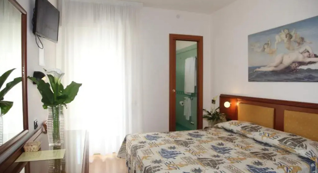Трёхместный номер Standard Hotel Gran Venere Beach