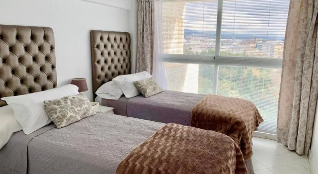 Skol 927a - Beachfront Central Luxury Penthouse, Забронировать Отель Отели Марбелья с бассейном, рядом с Музей гравюры, Бассейн