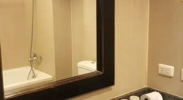 Двухместный номер Deluxe с балконом Summer Spring Hotel