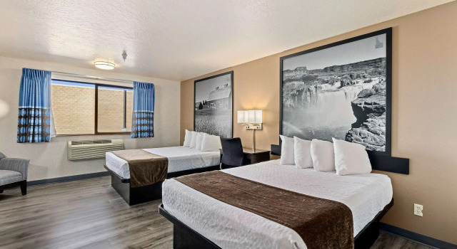 Четырёхместный номер Standard SureStay Hotel by Best Western Twin Falls