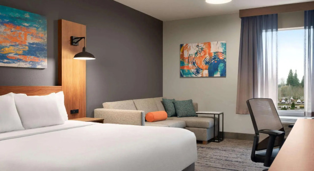 Двухместный люкс Accessible La Quinta Inn & Suites by Wyndham Marysville
