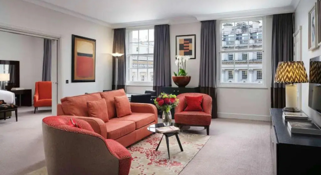 Двухместный люкс St James with Waterloo Place View Sofitel London St James
