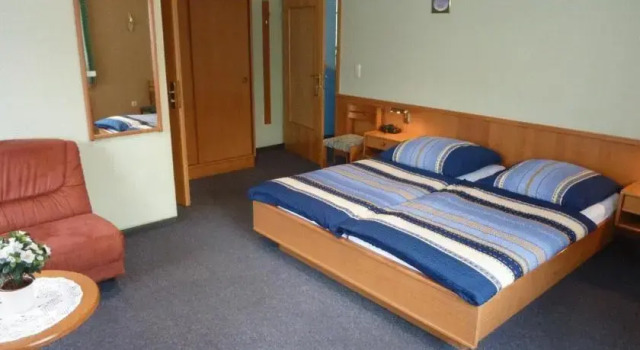 Hotel garni am Rantzauer See, Забронировать Отель Бармштедт земля Шлезвиг-Гольштейн