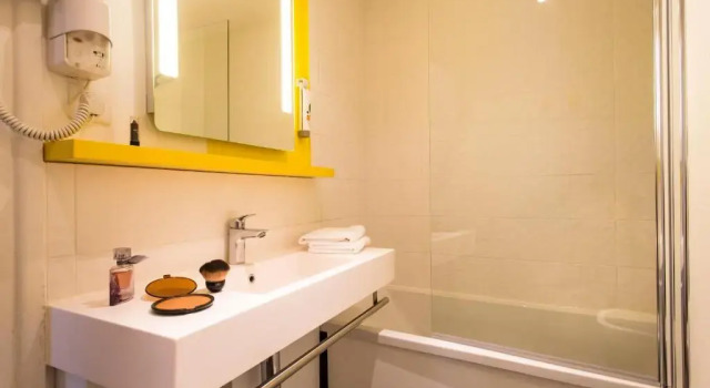 Двухместный семейный номер Standard Ibis Styles Rouen Centre Cathédrale