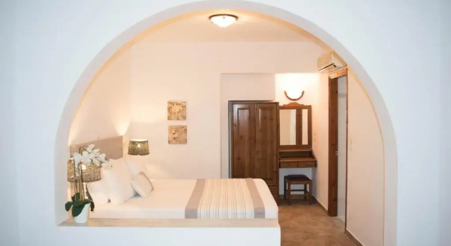 Astron Hotel, Забронировать Отель Отели Дия с парковкой, Парковка