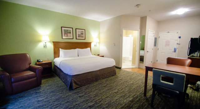 Двухместный люкс Candlewood Suites Temple by IHG