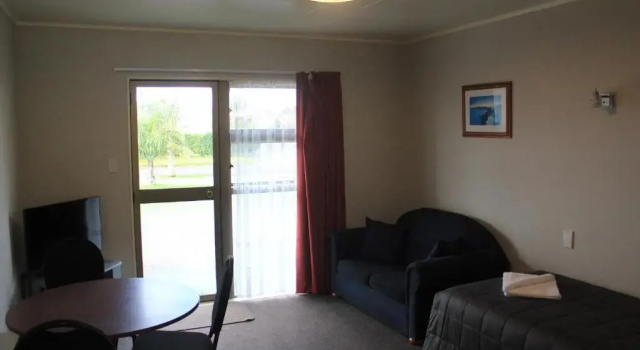 Апартаменты Coronation Court Motel