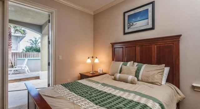 Coastal Karma, Rezerwuj Hotel Hotele w Saint Augustine Area z basenem, Basen