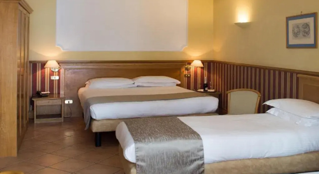 Четырёхместный номер Standard Hotel Leopardi
