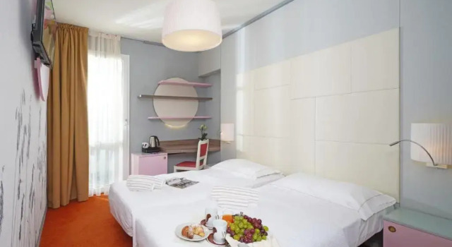Двухместный номер Comfort с балконом Hotel La Perla - Bike Hotel