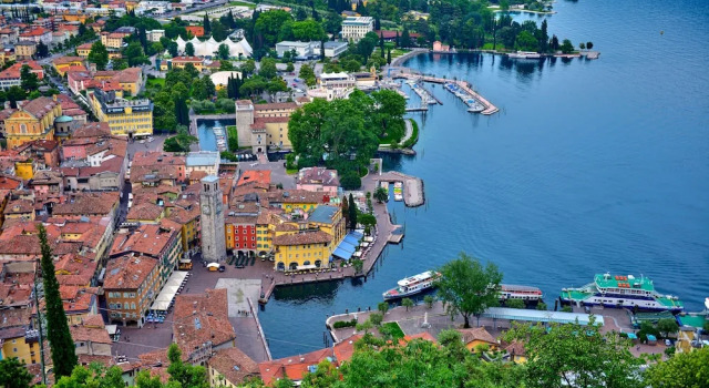 Riva's Rooftop Retreat