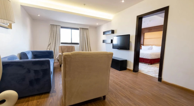 Двухместный полулюкс Mira Business Hotel