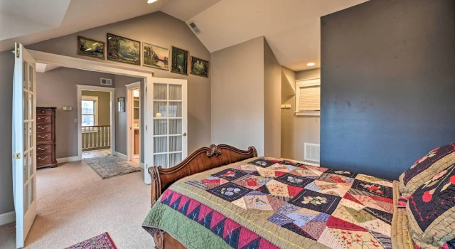 Walk to Wash Park: Spacious Denver Home Base, Buchen Sie Ferienhaus Denver Colorado