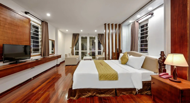 Phuong Tam Hotel, Rezervați Hotel Hoteluri SPA în Da Nang, aproape de Chi Lang Stadium, SPA