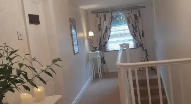 Mels accomodation, Забронировать Отель Леттеркенни Донегал, рядом с Letterkenny Leisure Centre
