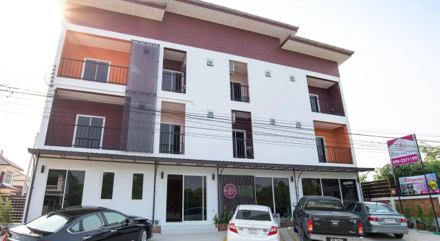 Hug Home Stay Hotel, Varaa Hotelli Hotellit North-Eastern Thailand pysäköinnillä, Pysäköinti